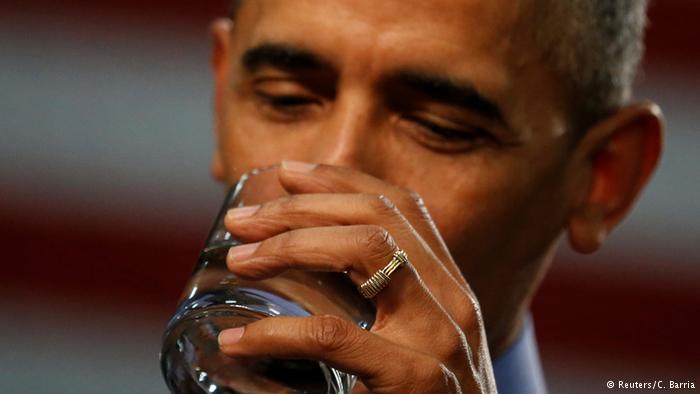 Obama drinks water in US town of Flint to reassure residents